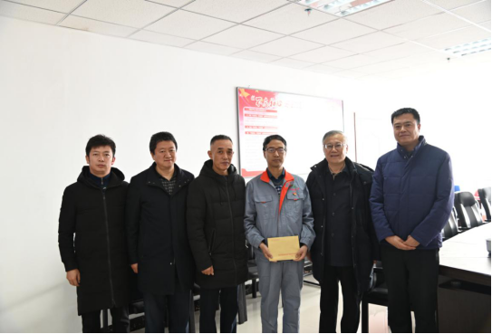 走訪慰問專家人才，為人才創(chuàng)新營造良好的環(huán)境